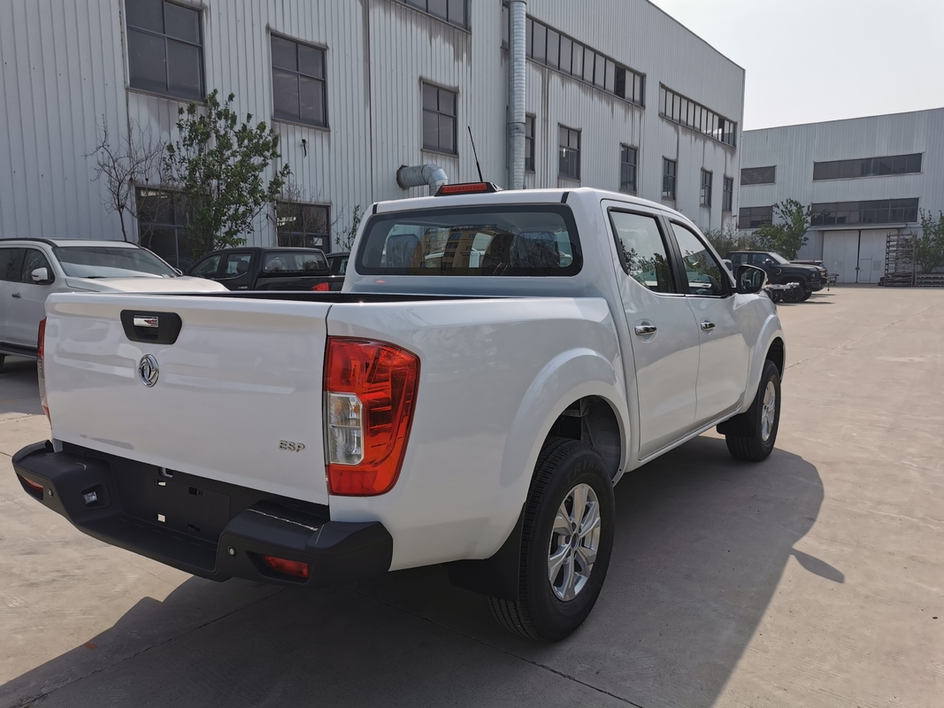 ছোট 4x4 পিকআপ চীন ডংফেং ধনী 7 অটোম্যাটিক ট্রান্সমিশন 8-স্পিড 5 সিট খারাপ রাস্তা ড্রাইভ