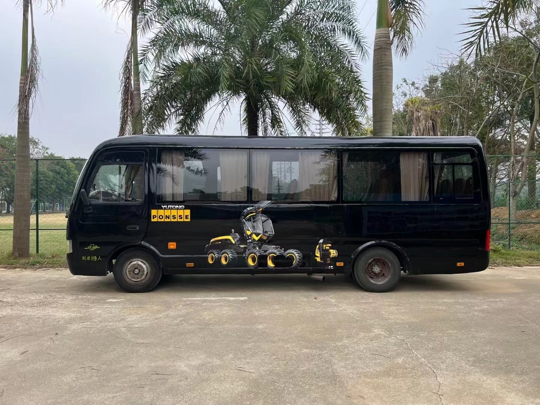 ব্যবহৃত মিনি বাস বিক্রয়ের জন্য Yutong ZK6708D সামনের ইঞ্জিন ডিজেল কোস্টার বাস 19 সিট 2 + 1 সিট বিন্যাস