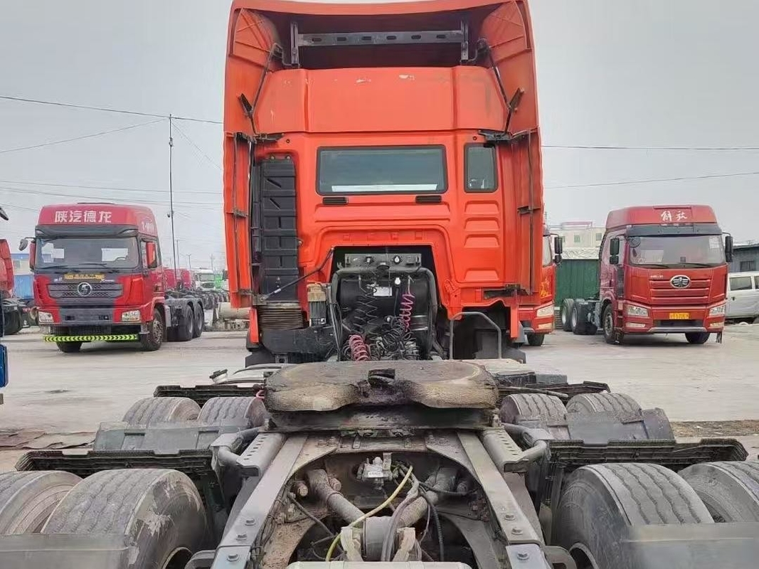 সিনো ট্রাক হাও ম্যান ইঞ্জিন 460hp 2021 বছর 6 × 4 ড্রাইভ মোড হাওটক্স ট্র্যাক্টর হেড উচ্চ ছাদ স্লিপার সহ