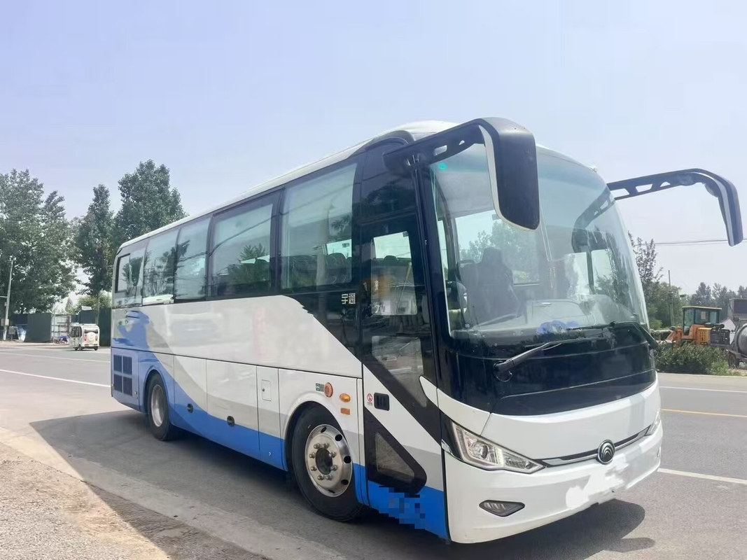 বিলাসবহুল অভ্যন্তর সহ ডিজেল ব্যবহৃত বাস ZK6907H6Y1 17 চামড়া আসন গির্জা / এনজিও পরিষ্কার ড্যাশবোর্ড