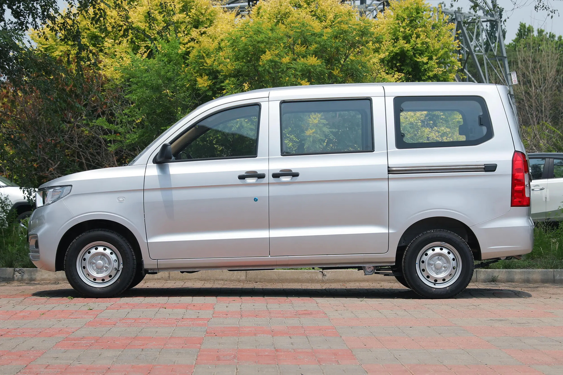 সাশ্রয়ী মূল্যের নতুন Wuling Hongguang V মিনিভ্যান ২০২২ ১.২L ৭৬ hp L4 পেট্রোল ২WD ইউরো ৬ পরিবারের ব্যবহারের জন্য রপ্তানির জন্য