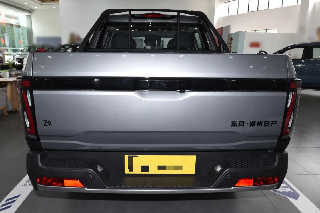 বাজেট-বন্ধুত্বপূর্ণ ডংফেং Z9 পিকআপ 2025 2.3T 6MT ডিজেল 2WD ইউরো 6 190hp রপ্তানি এবং পারিবারিক ভ্রমণের জন্য নিখুঁত