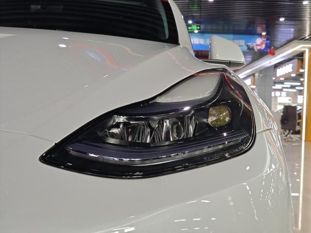 পারিবারিক ব্যবহারের জন্য সাশ্রয়ী মূল্যের ব্যবহৃত টেসলা মডেল ওয়াই এসইউভি 2022 ফেসলিফ্ট রিয়ার-হুইল ড্রাইভ সংস্করণ