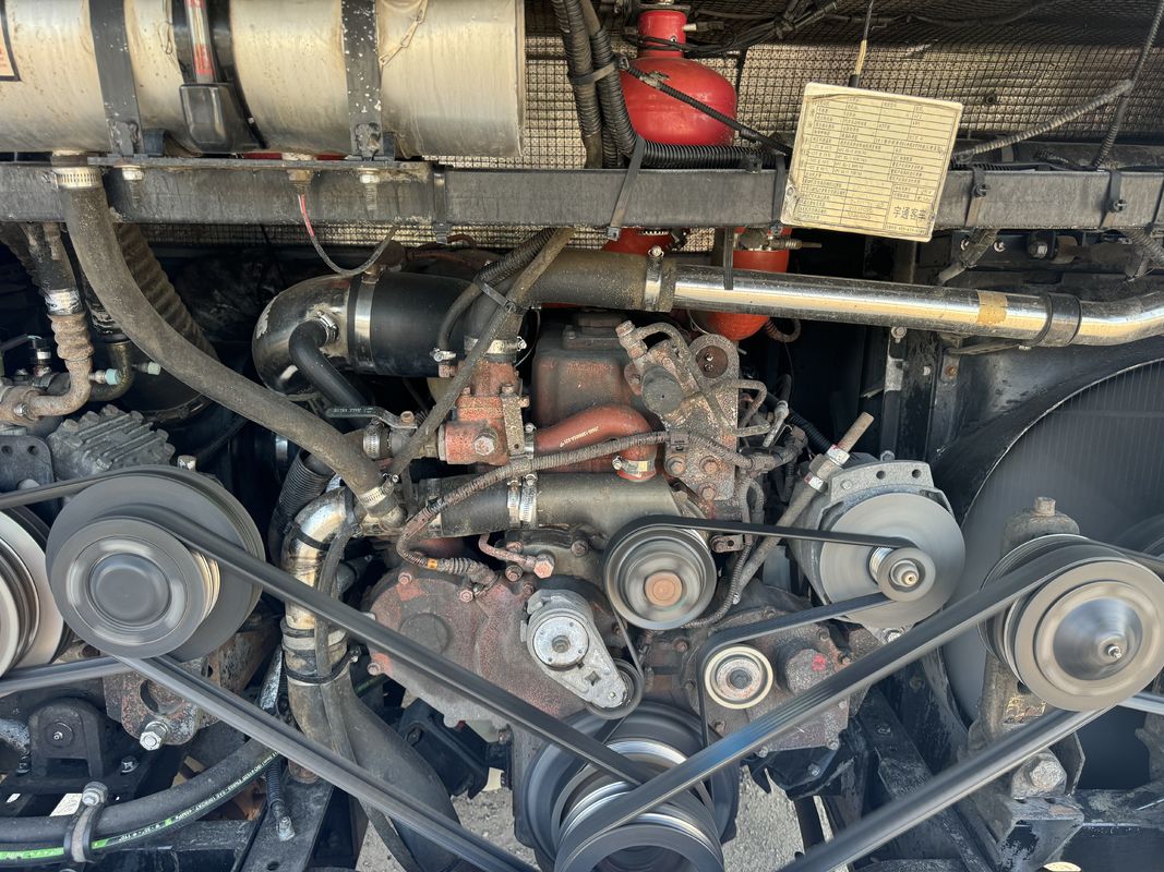 ZK6110 ইউটোং ব্যবহৃত যাত্রীবাহী বাস 2020 56-সিটার 2 + 3 বিন্যাস দুই দরজা বাম-হ্যান্ড ড্রাইভ বিলাসবহুল বাস