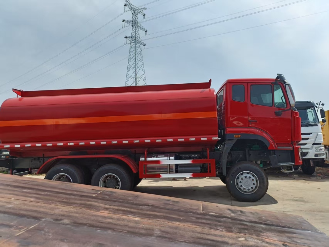 Howo Oil Truck 20 Cubic 10 Tires Howo TX Model Fuel Tanker 6*4 Flat Roof 350hp