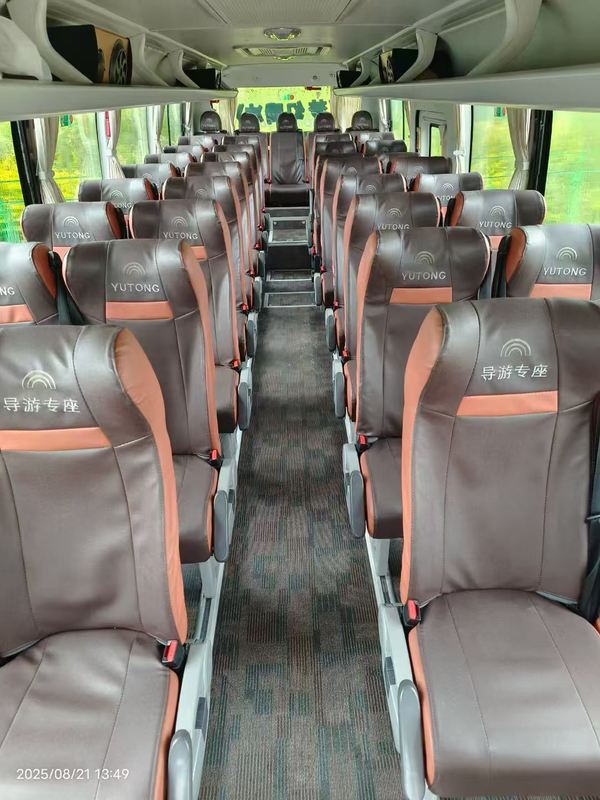 38 Seats 2023 Year Used Yutong Bus ZK6907D Diesel Engine RHD LHD Driver Steering Luxury Bus