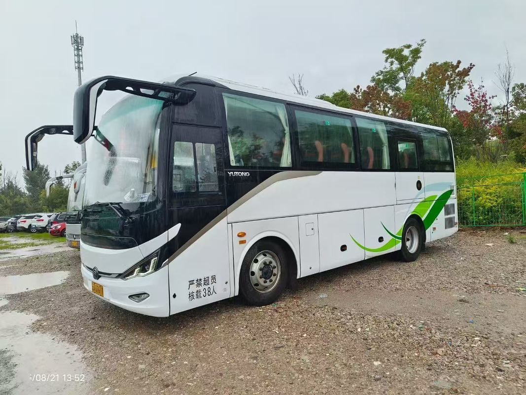 38 Seats 2023 Year Used Yutong Bus ZK6907D Diesel Engine RHD LHD Driver Steering Luxury Bus