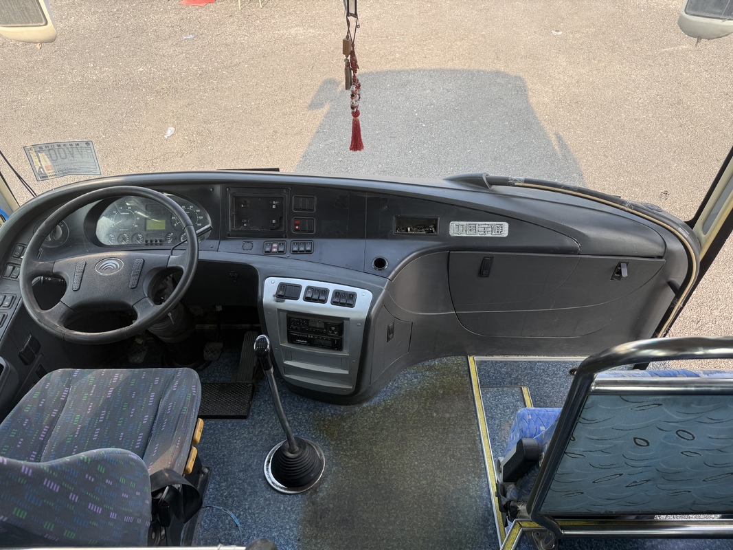 সেকেন্ড হ্যান্ড 12 মি ইউটং বাসের বাসের 55 সিটার ওয়েচাই ট্যুর ডিজেল বিমানবন্দর গির্জা স্কুলের যাত্রী ইন্টারবার্ন ইন্টারসিটি বাস