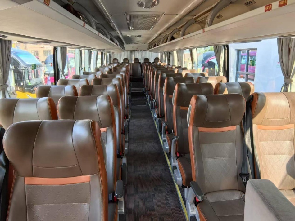 ব্যবহৃত 50 সিটার ডিজেল ইউটোং কোচ বাস ওয়েচাই ইঞ্জিন ট্যুর ইন্টারবার্ন ইন্টারসিটি বাস Rhd/Lhd