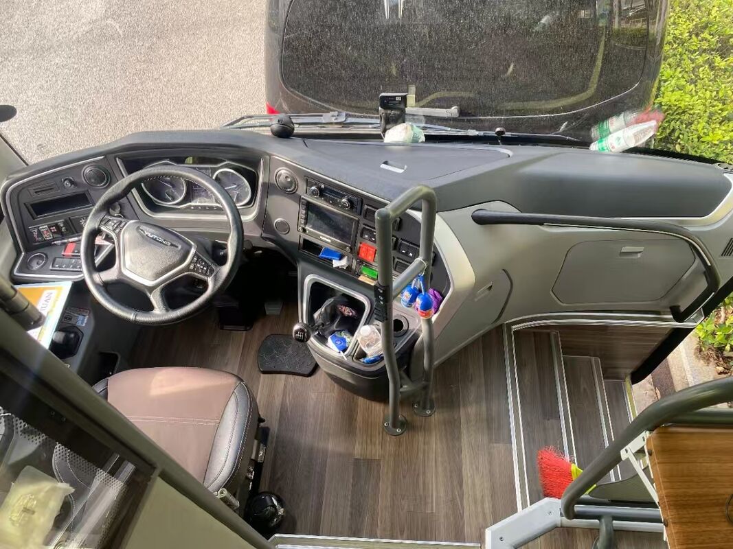 Used 50 Seater Diesel Yutong Coach Bus C11 C12 Weichai Engine Tour Interurban Intercity Buses Rhd/Lhd