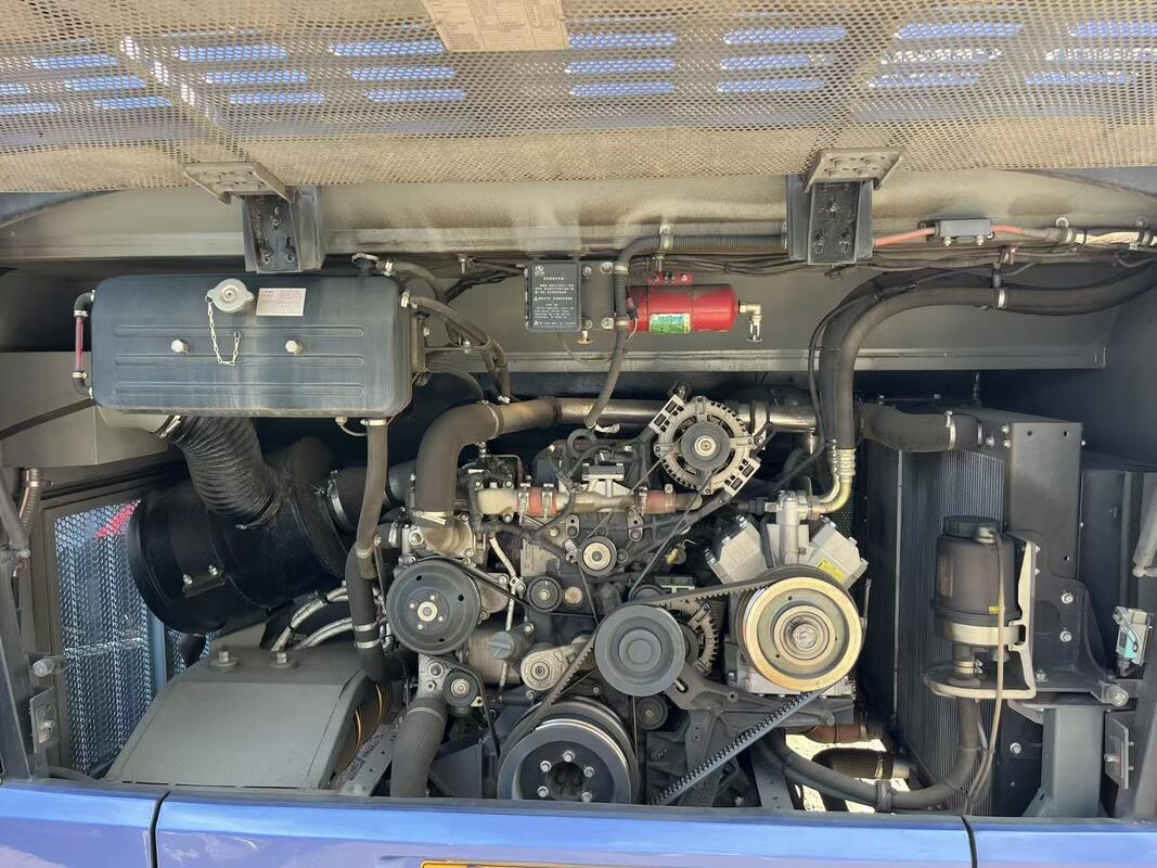 ব্যবহৃত ডিজেল কিংলং বাস ৫০ আসনের বিলাসবহুল লিফস্প্রিং ওয়েচাই ইঞ্জিন স্কুল ট্যুর ইন্টারসিটি কমিউটার কোচ