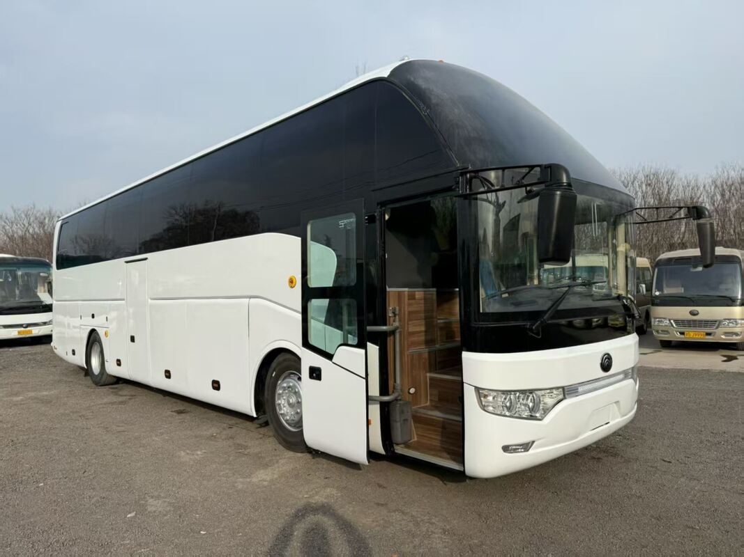 ব্যবহৃত কোচ বাস ইউটং Zk6122 ইউচাই 330hp লিফ স্প্রিং 50 সিট এয়ার কন্ডিশন সহ লাক্স ট্রান্সপোর্ট