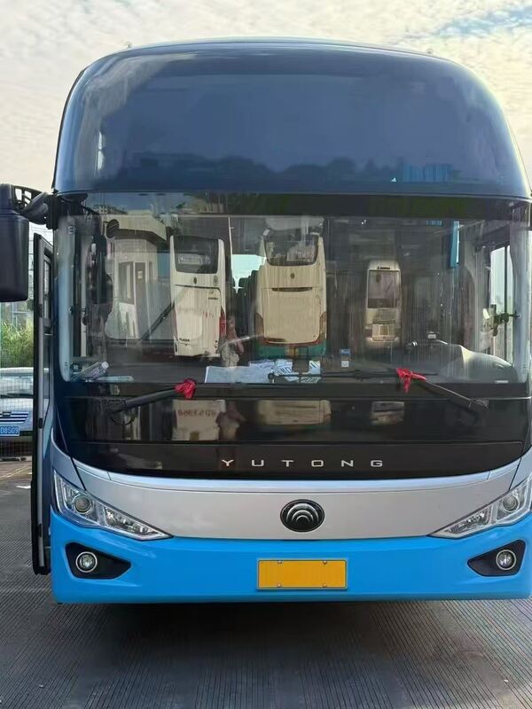 ব্যবহৃত বাস বাস Yutong Zk6128 Weichai 375hp ইউরো 5 পাতার বসন্ত 48 আসন লক্স পরিবহন এয়ার কন্ডিশনার সঙ্গে Shuttle বা দীর্ঘ দূরত্বের জন্য