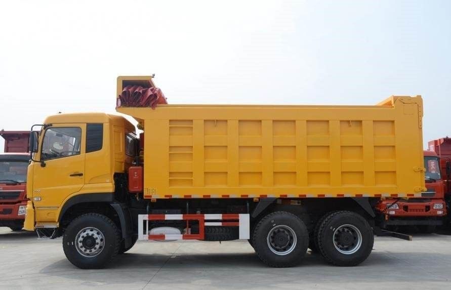 DONGFENG ব্র্যান্ড ব্যবহৃত ডাম্প ট্রাক B210 33 ইঞ্জিনের সাথে 85 কিলোমিটার / এইচ সর্বোচ্চ গতি