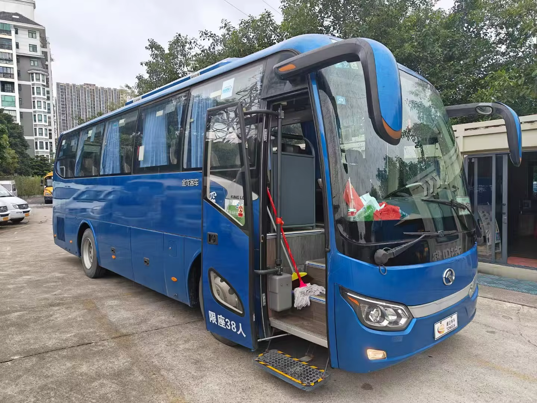 ব্যবহৃত XMQ6898 সার্টিফাইড প্রাক-মালিকানাধীন 38-সিটার কোচ LHD ভাল রক্ষণাবেক্ষণ করা খরচ-কার্যকর বাস