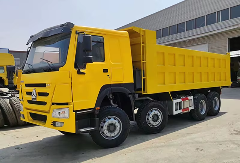 জিম্বাবুয়ের জন্য Howo ডাম্প ট্রাক 371hp 8x4 লেফট হ্যান্ড ড্রাইভ ডিজেল WP ইঞ্জিন AC 12 চাকা ব্যবহার করা হয়েছে