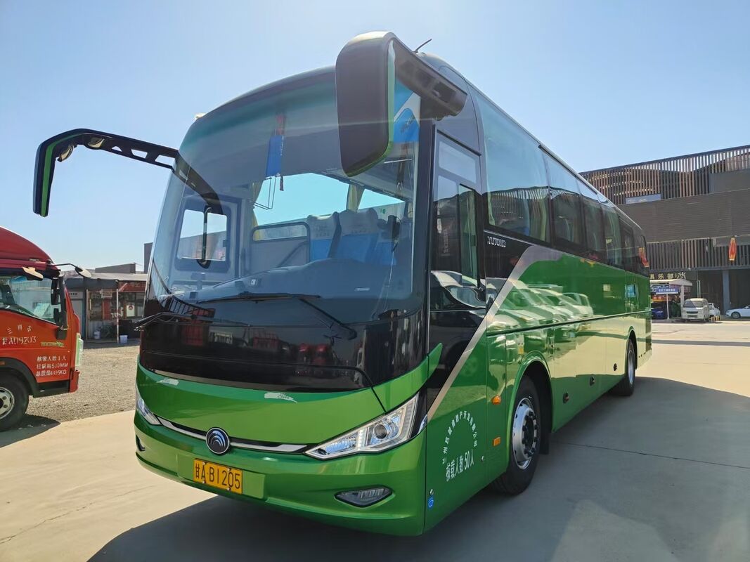 বিক্রয়ের জন্য ব্যবহৃত ইউটং ZK6117 বাস ওয়েইচাই ডিজেল ইঞ্জিন ডাবল ডোর ৫০ সিট লাক্সারি ট্যুর কোচ LHD