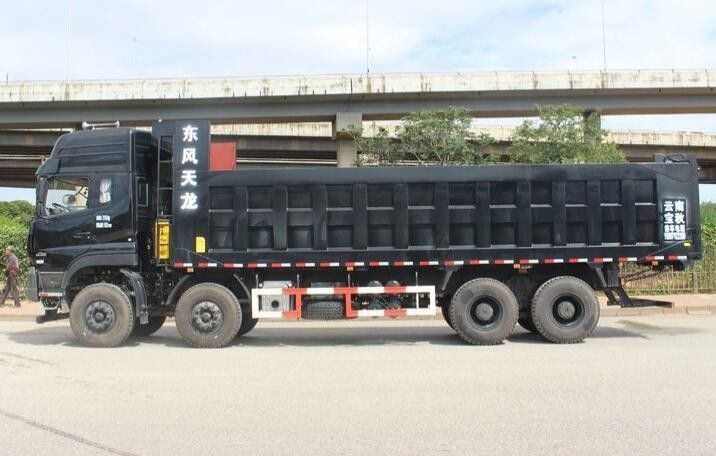 8x4 ড্রাইভ 420HP ইউরো IV / V ডংফেন কমিনিস ইঞ্জিনের সাথে ব্যবহৃত কাজের ট্রাক