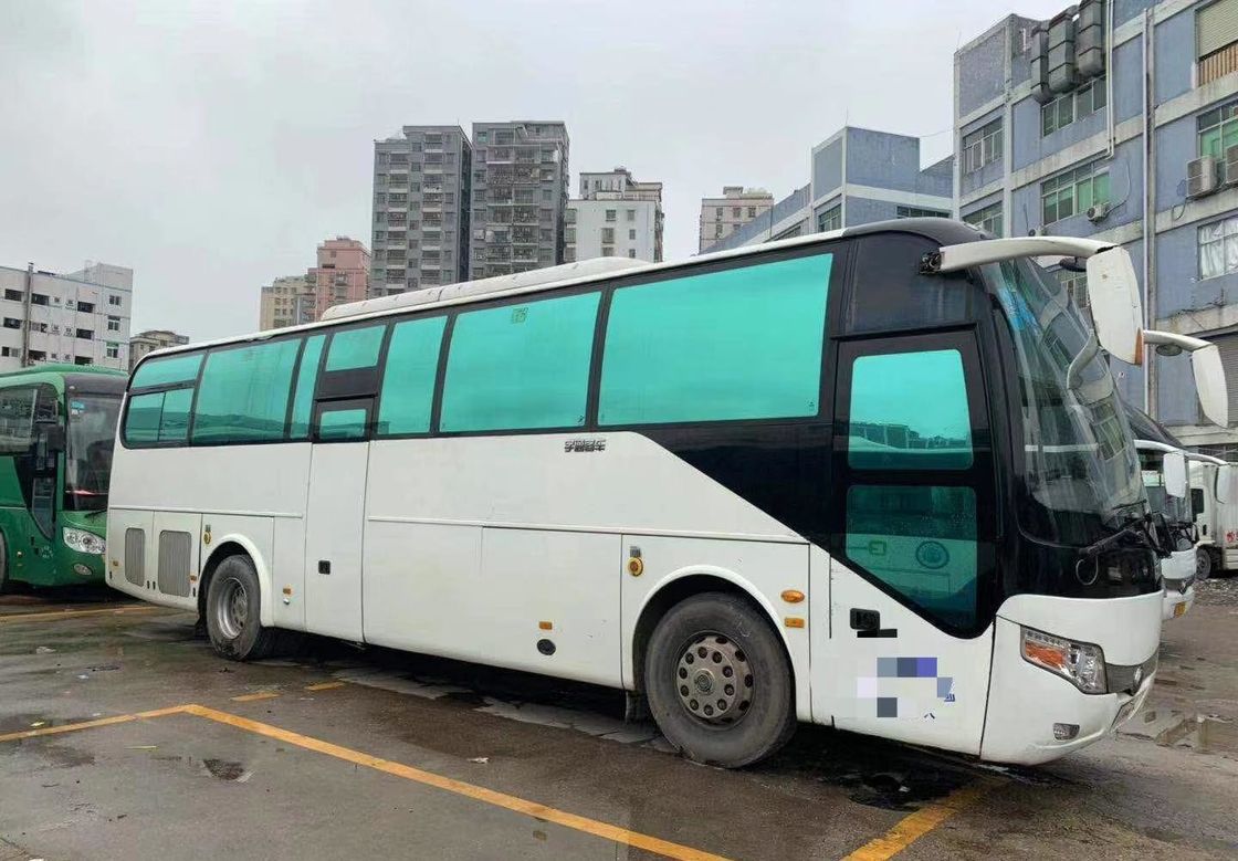 2013 বছর ডিজেল ব্যবহৃত Yutong বাস 58 আসন ZK 6110 হোয়াইট রঙ