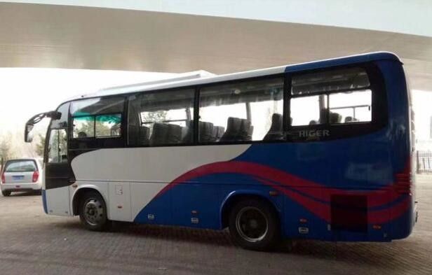 33 আসন ব্যবহৃত ট্যুর বাস হাইগার ব্র্যান্ড YC ইঞ্জিন যাত্রী কোচ বাস