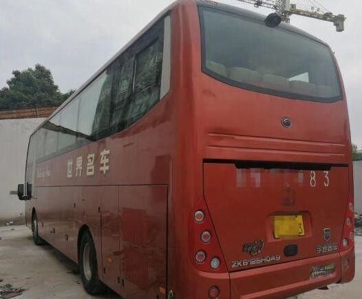2013 বছর ব্যবহৃত ইউটং বাস Zk6125 মডেল বাস নিরাপদ এয়ারব্যাগ / টয়লেট সঙ্গে 57 আসন