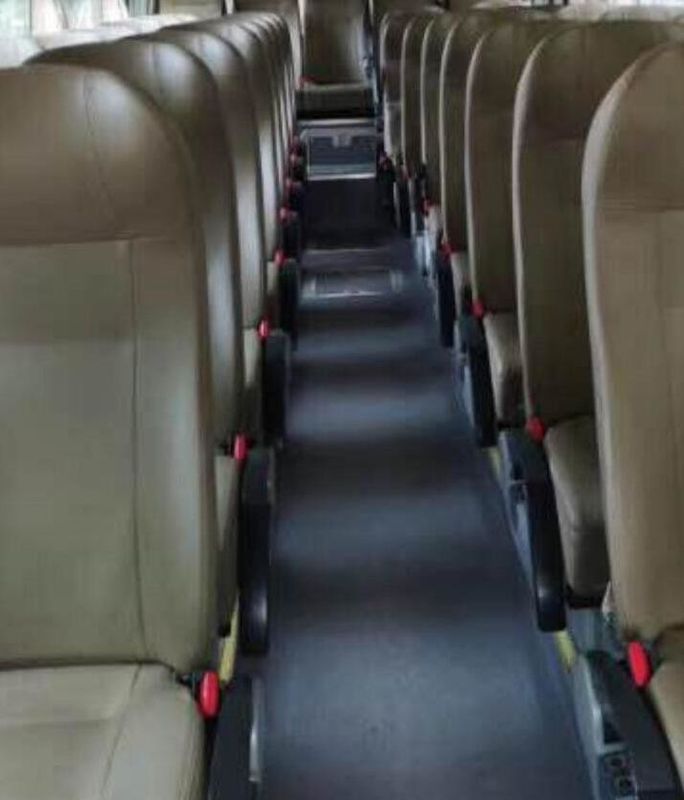 39 আসন 260 এইচপি ব্যবহৃত ইউটং বাস 100km / H সর্বোচ্চ গতি 2010 বছর 8995 এক্স 2480 এক্স 3330 মিমি