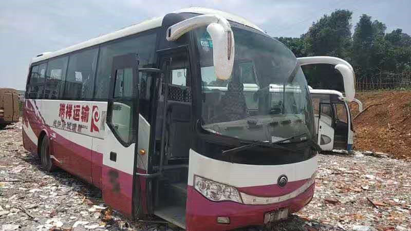 8 মি দৈর্ঘ্যের ইউটং ZK6809 মডেল ব্যবহৃত কোচ বাস 33 আসনের হেভি ডিউটি ​​2018 সাল