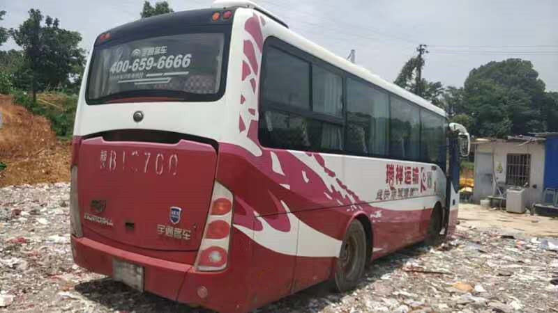 8 মি দৈর্ঘ্যের ইউটং ZK6809 মডেল ব্যবহৃত কোচ বাস 33 আসনের হেভি ডিউটি ​​2018 সাল
