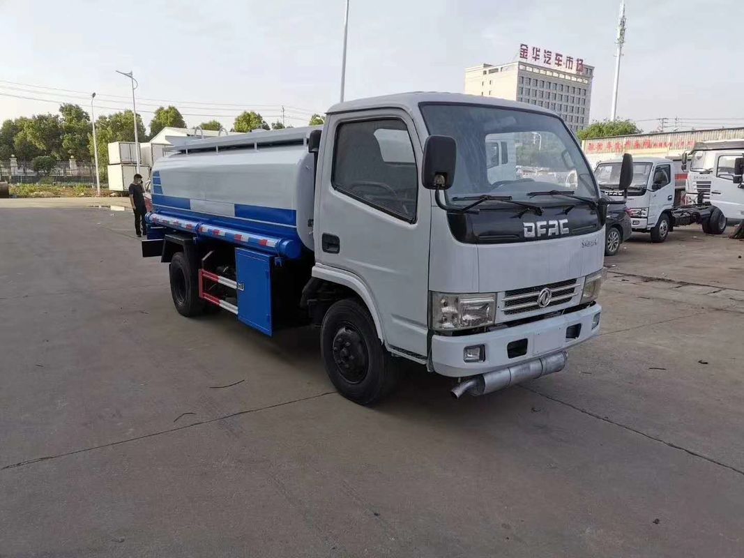 হালকা দায়িত্ব 4X2 5000L তেল জ্বালানী ট্যাঙ্ক ট্রাক 5 এম 3 তেল পুনর্নবীকরণ ট্রাক আইএসও শংসাপত্র