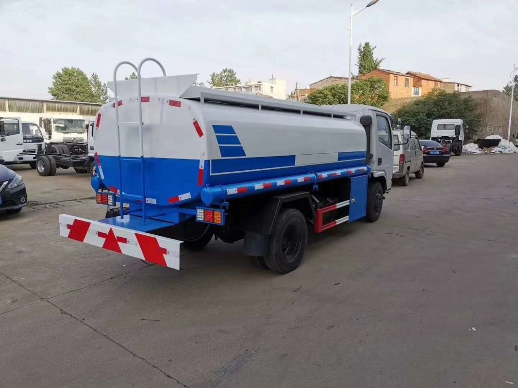 হালকা দায়িত্ব 4X2 5000L তেল জ্বালানী ট্যাঙ্ক ট্রাক 5 এম 3 তেল পুনর্নবীকরণ ট্রাক আইএসও শংসাপত্র