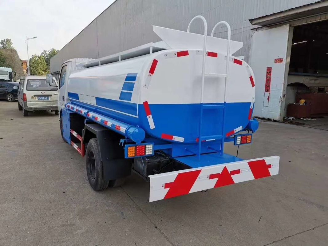 হালকা দায়িত্ব 4X2 5000L তেল জ্বালানী ট্যাঙ্ক ট্রাক 5 এম 3 তেল পুনর্নবীকরণ ট্রাক আইএসও শংসাপত্র