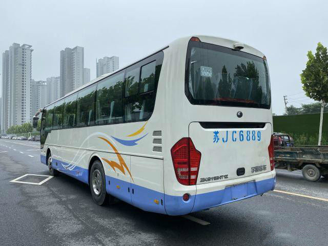 49 আসন 192kw রিয়ার ডিজেল ইঞ্জিন 2016 বছর ব্যবহৃত Yutong বাস YC. ইঞ্জিন 14700 কেজি
