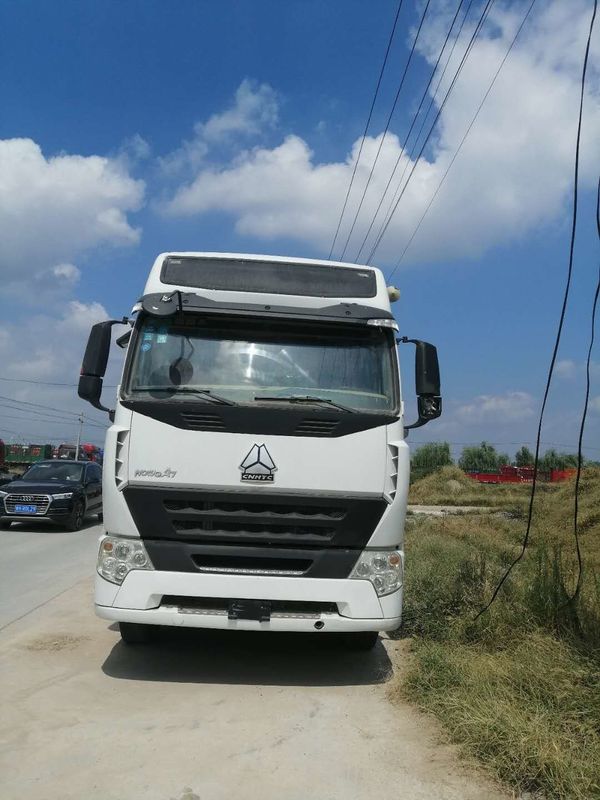 চায়না Sinotruk Howo A7 ট্রাক্টর ট্রাক হেড 6x4 বিভিন্ন রঙের সাথে
