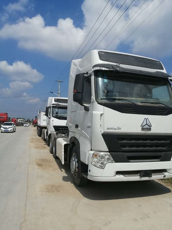 চায়না Sinotruk Howo A7 ট্রাক্টর ট্রাক হেড 6x4 বিভিন্ন রঙের সাথে