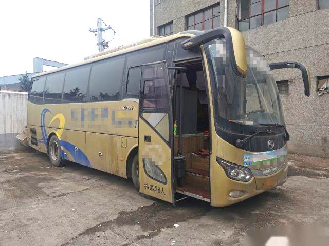 38 আসন ইউচাই রিয়ার ইঞ্জিন সিক্স সিলিন্ডার 270hp ইউরো ভি এয়ারব্যাগ চ্যাসিস বাম স্টিয়ারিং কিংলং এক্সএমকিউ 6901 ব্যবহৃত ট্যুর বাস