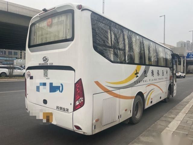 ব্যবহৃত হাইগার বাসের মডেল KLQ6882 39 আসন ইস্পাত চ্যাসিস ব্যবহৃত যাত্রীবাহী বাস ইউচাই রিয়ার ইঞ্জিন 162kw একক দরজা বাম স্টিয়ার