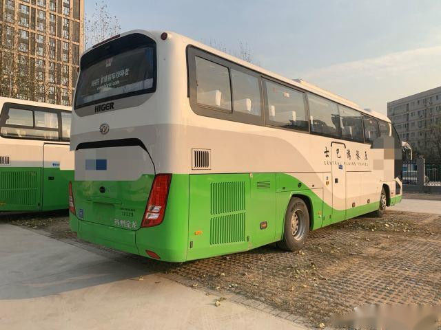 ব্যবহৃত কোচ বাস 50 সিট KLQ6122 ডাব্লুপি রিয়ার ইঞ্জিনের জন্য ব্যবহৃত হাইগার বাস