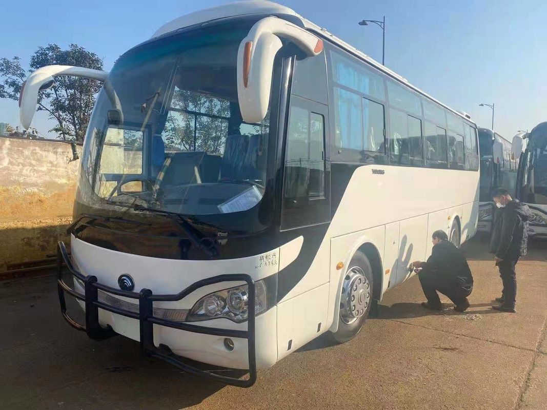 2012 বর্ষ ডিজেল ইউটং বাস 51 সিট Zk6110 সাদা রঙ সঙ্গে বাম্পার