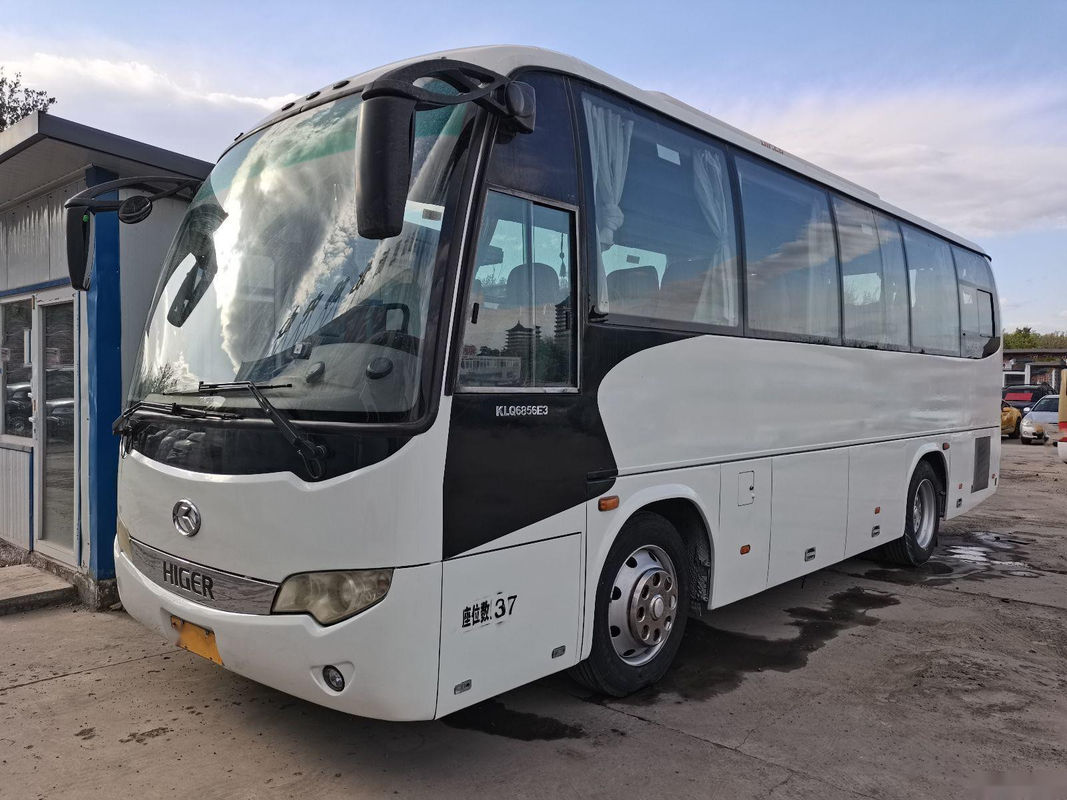 ব্যবহৃত ট্যুর বাস KLQ6856 37 আসন বাম স্টিয়ারিং স্টিল চ্যাসিস ইউরো III হাইগার বাস ব্যবহৃত হয়েছিল
