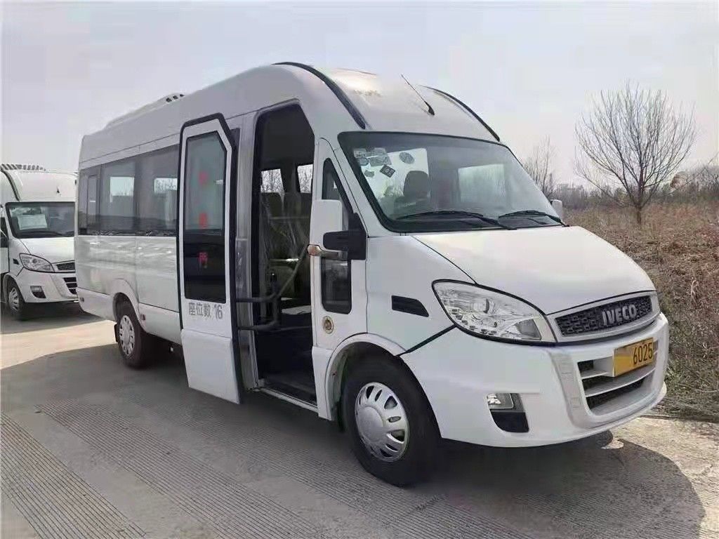 সাদা ব্র্যান্ডের ব্যবহৃত এবং নতুন মিনিবাস ১৫ আসন ১২৯ এইচপি ডিজেল ২০১৬-২০১৭ বছর