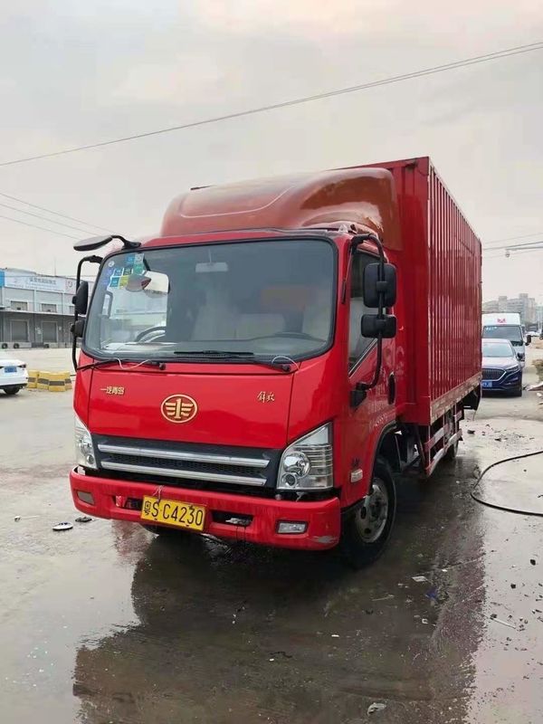ব্যবহৃত FAW ভ্যান কার্গো ট্রাক 140HP 5.2M বড় ক্ষমতা 4x2 সেকেন্ড হ্যান্ড 2018 বছর
