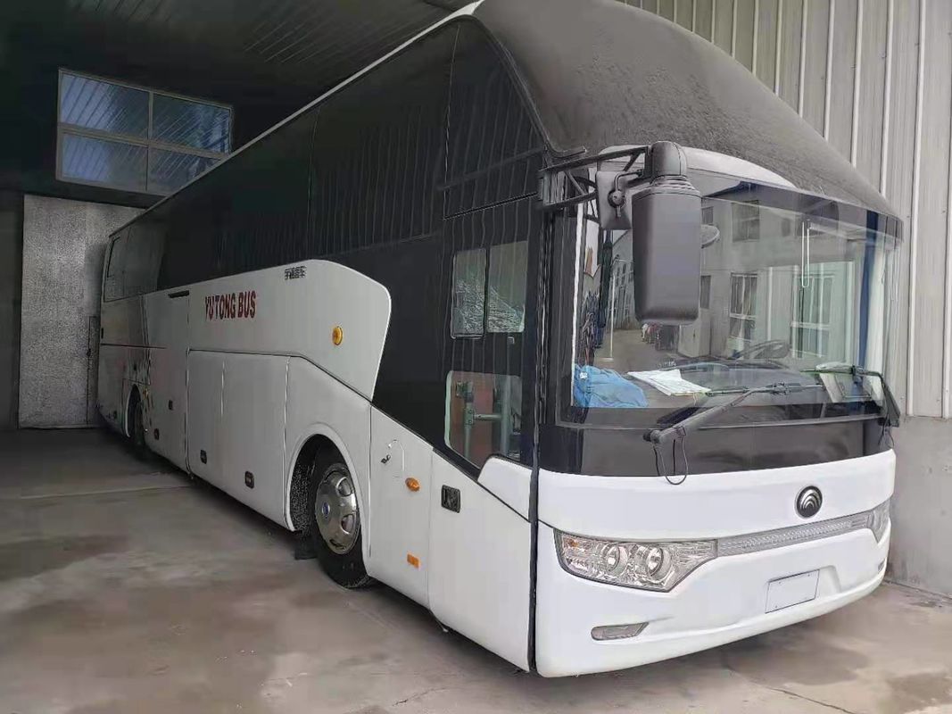 2016 বর্ষ 51 আসন ডাবল দরজা Zk6122 নতুন আসন 30000km মাইলেজ সহ ইউটং বাস ব্যবহৃত