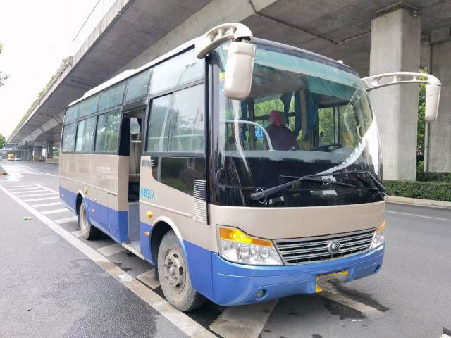 ব্যবহৃত Yutong মিনি বাস ZK6752D Yuchai সামনের ইঞ্জিন ভাল যাত্রী কোচ 30 আসন 103kw