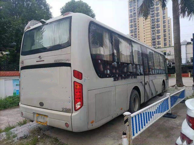 ব্যবহৃত কোচ বাস XMQ6110 Kinglong ব্র্যান্ড 55 আসন Yuchai ইঞ্জিন ডবল দরজা