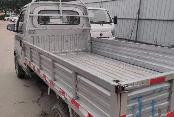 Dongfeng ব্র্যান্ড 6 চাকার হালকা কার্গো ট্রাক 102HP আফ্রিকার জন্য ব্যবহৃত মিনি ডাম্প ট্রাক