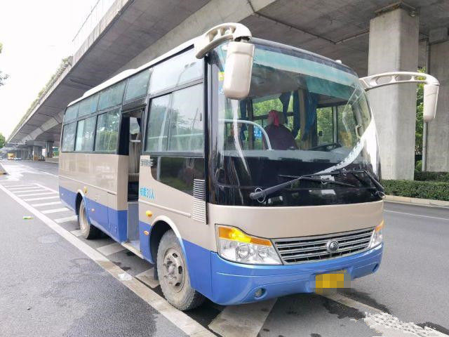 2014 বছর 30 আসনের ব্যবহৃত বাস ব্যবহৃত ইউটং বাস ZK6752D সামনের ইঞ্জিন সহ পর্যটনের জন্য ব্যবহৃত কোচ বাস