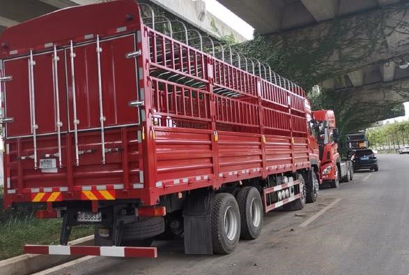 ডং-ফেং 8x4 420hp চীন ব্যবহৃত লরি কার্গো ট্রাকুক ব্র্যান্ড নিউ এলএইচডি/আরএইচডি