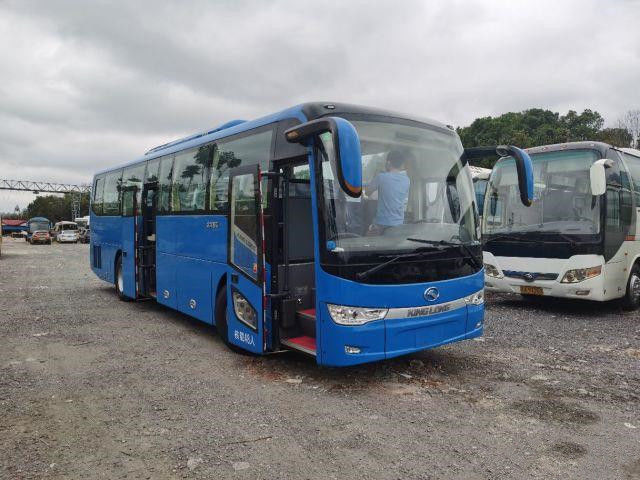 কিংলং ব্যবহৃত বাস XMQ6110 Hiace বাস টয়োটা 48 আসন বিক্রয়ের জন্য দাম ডাবল দরজা