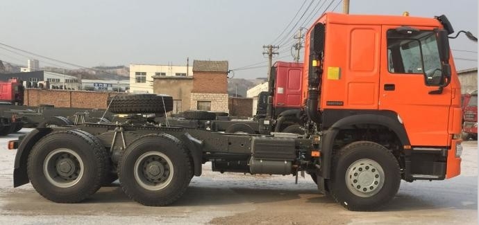 একেবারে নতুন HOWO 371HP ট্রাক্টর ট্রাক 6x4 ড্রাইভ মোড ট্রাক্টর ট্রাক