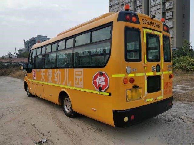 ব্যবহৃত স্কুল বাস ডংফেং EQ6750 টু-ইয়োটা কোস্টার 2018 30 আসনের বাস কোচ বাস ব্যবহৃত 44 আসন